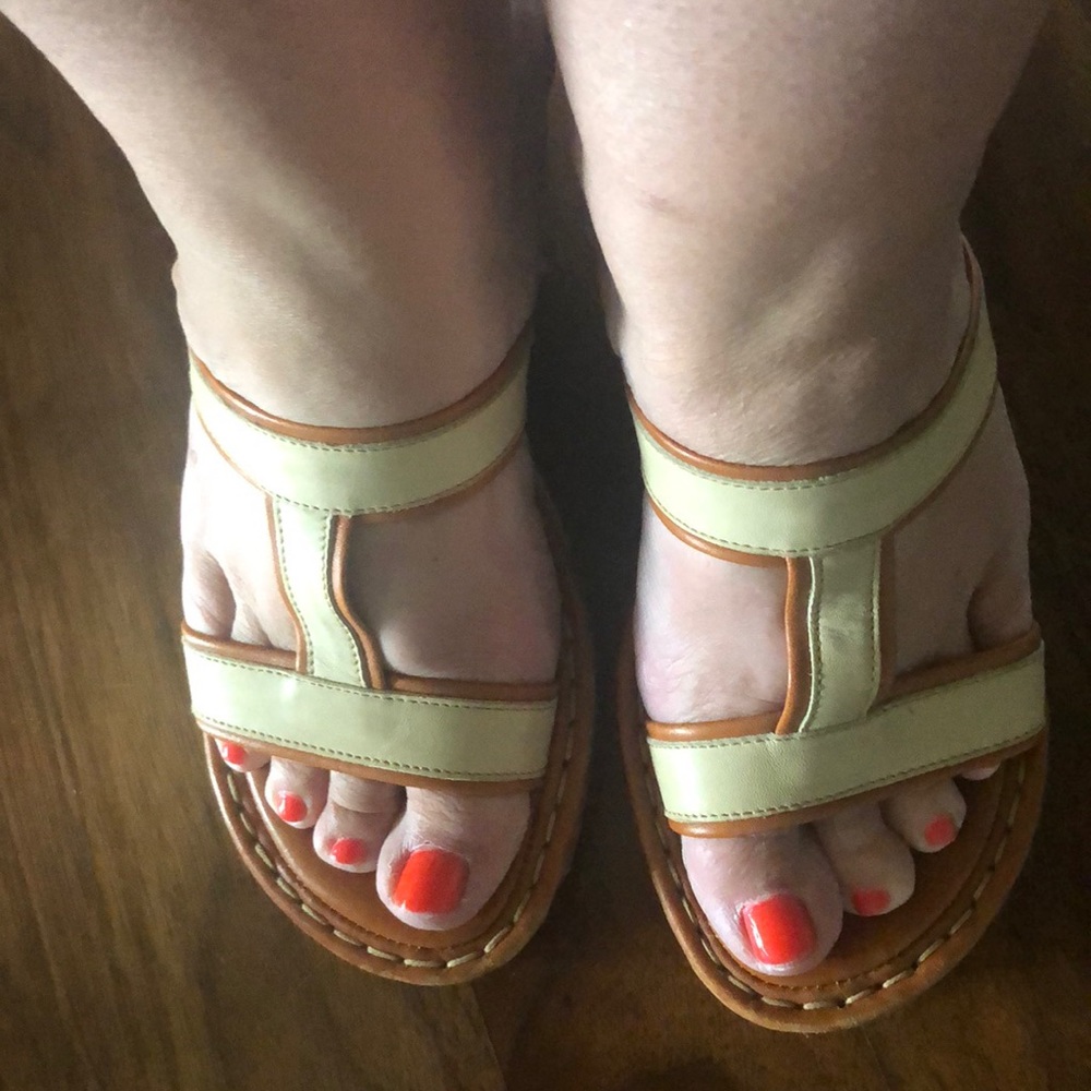 Born Espadrilles Size 9